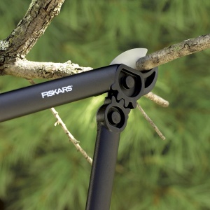 Fiskars 15 Inch PowerGear Super Pruner/Lopper - Image 6